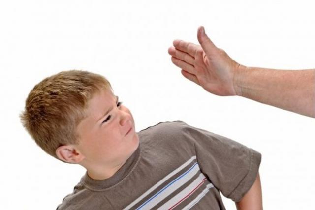 Воспитание ребенка: бить или не бить?