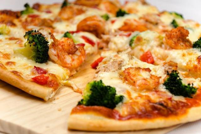 A legegyszerűbb, légsütőben főtt pizza receptje Házi pizza légsütőben